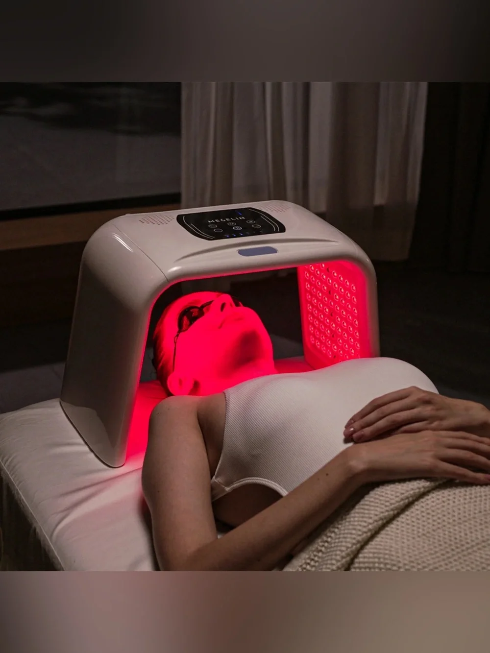NEW! MEGELIN LED Light Therapy Machine